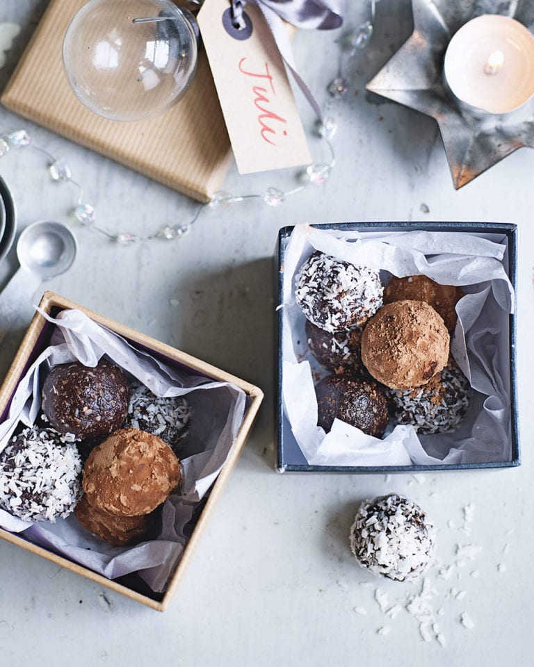 Vegan chocolate truffles recipe for Christmas