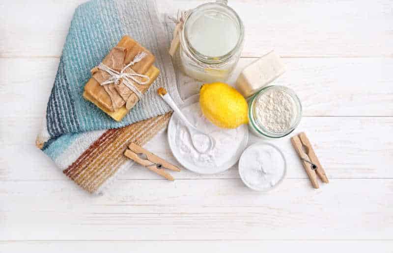 Plastic-free cleaning products on a white background.