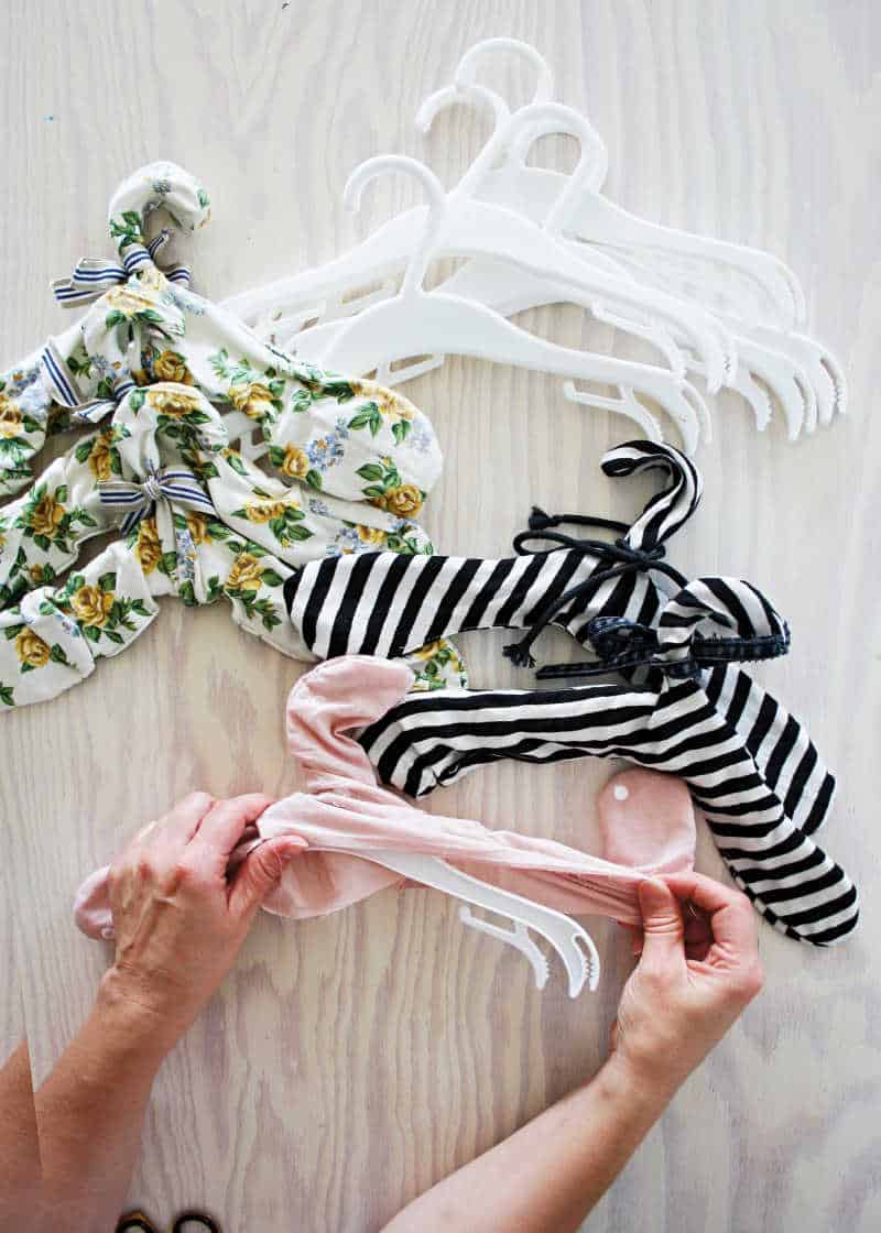 How To Make Materials-Lined Hangers From Upcycled Materials